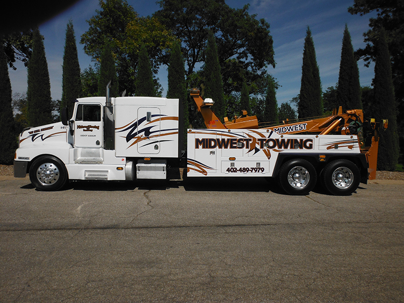 Midwest Towing and Recovery (Lincoln, NE) on TruckDown