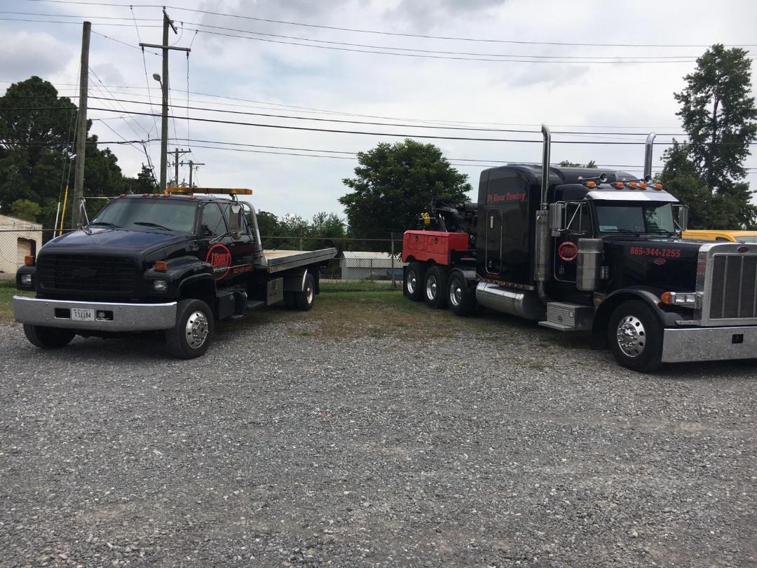 J Hooks Towing and Recovery (Dandridge, TN) on TruckDown