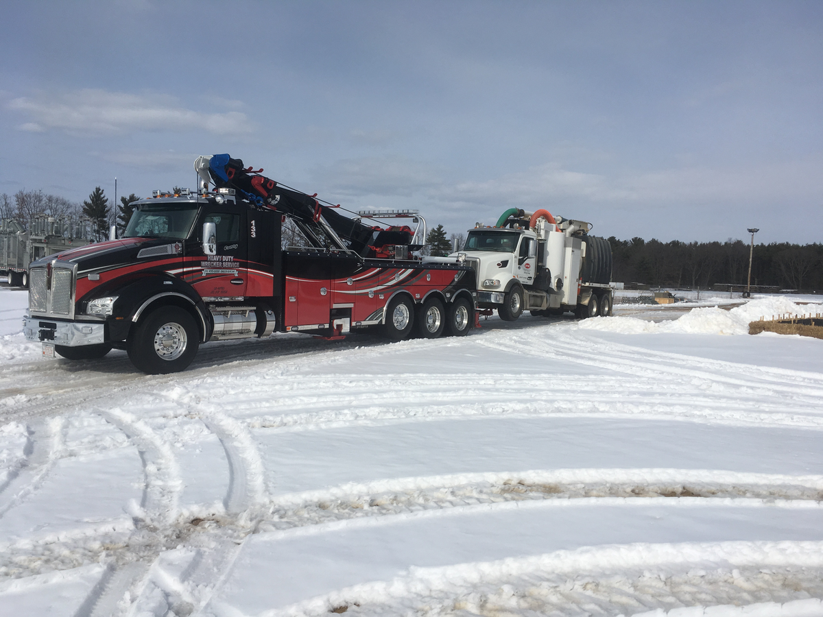 Crosby Heavy Duty Wrecker Service (Green Bay, WI) on TruckDown