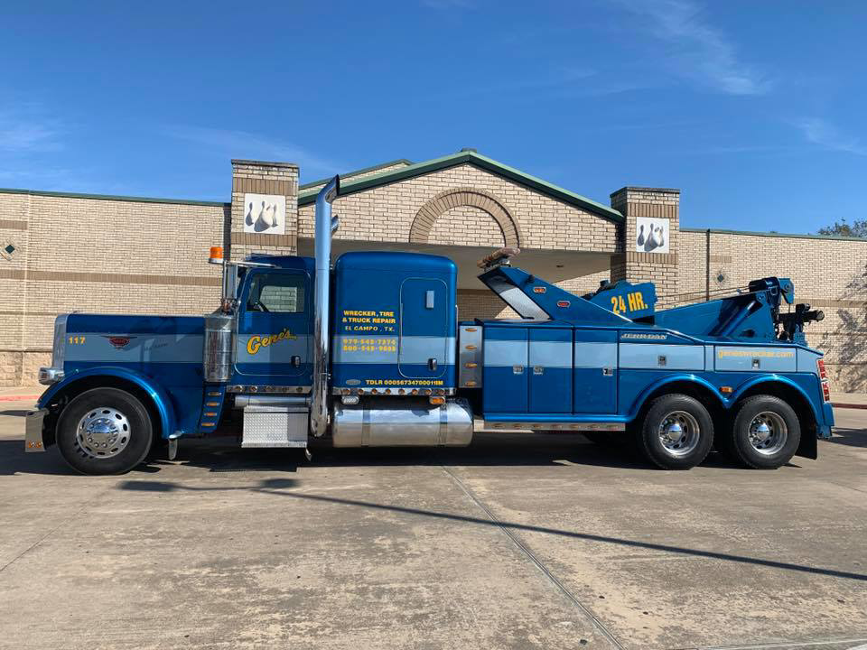Gene's Wrecker, Tire & Truck Repair (El Campo, TX) on TruckDown