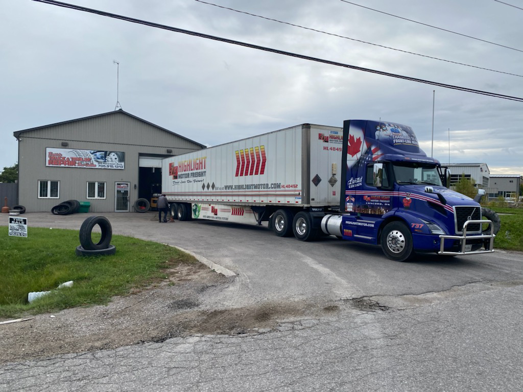 Barrie Truck, Trailer Repair & Tire Centre (Cambridge, ON) on TruckDown